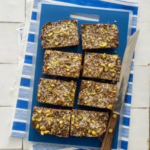 Low Carb Nutty Quinoa Chocolate Bars