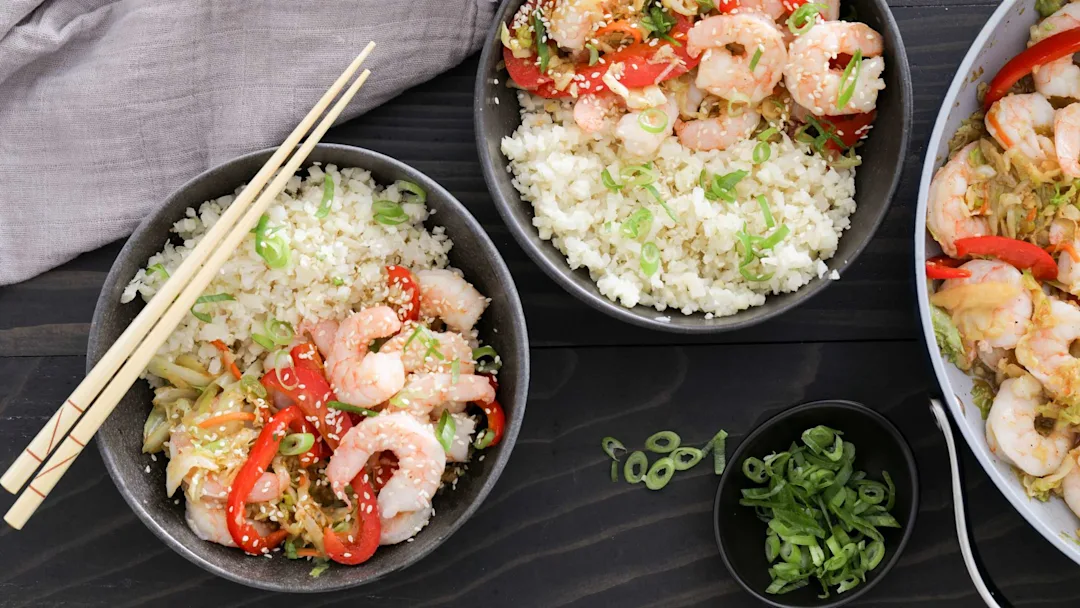 egg-roll-bowl-with-shrimp