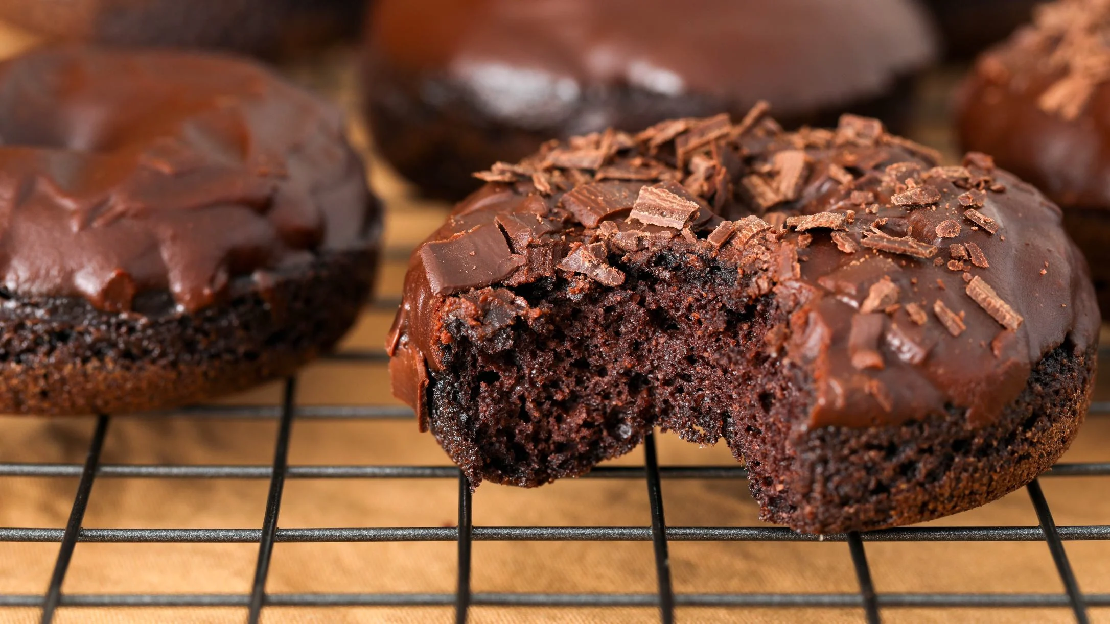 low-carb-chocolate-cake-donuts 1